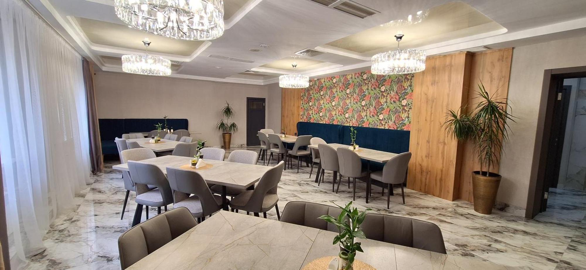 אסטנה "Rush Hotel" מראה חיצוני תמונה